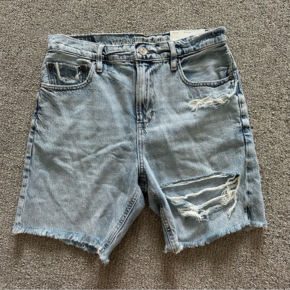 American Eagle Low Rise Skater Short Size 2‎